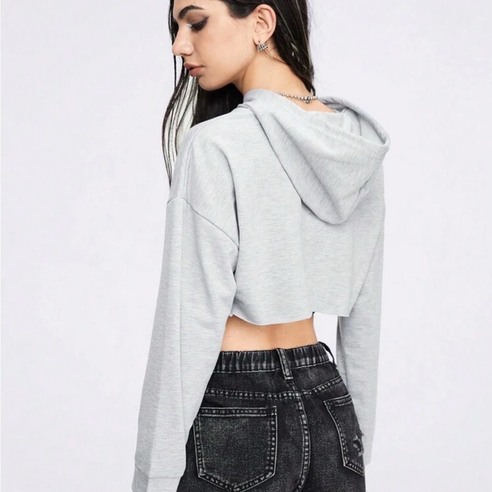 Gray long sleeve cropped hoodie with cut out design - Picture 2 of 3